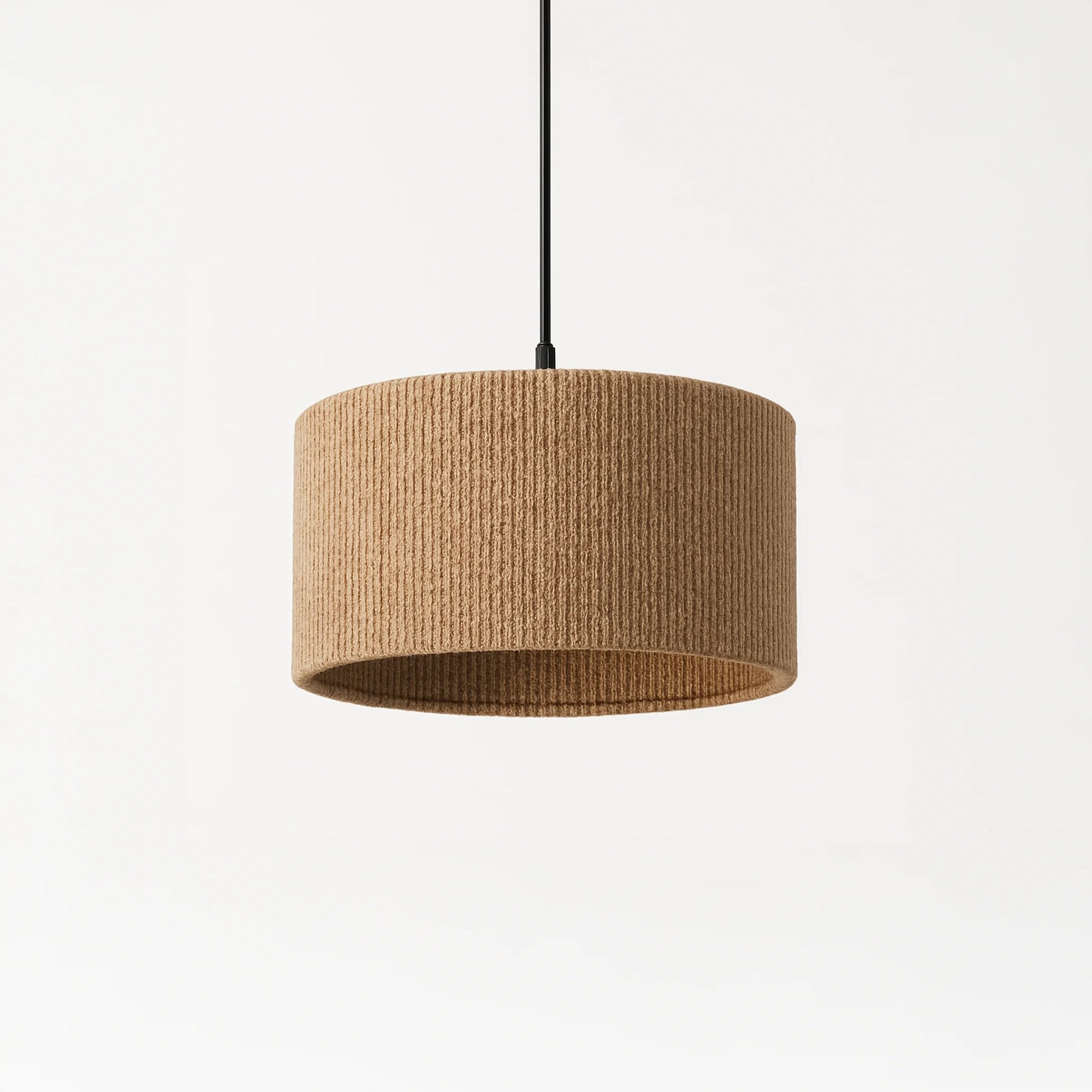 Rotan-hanglamp-Solvi-half-ingezoomd