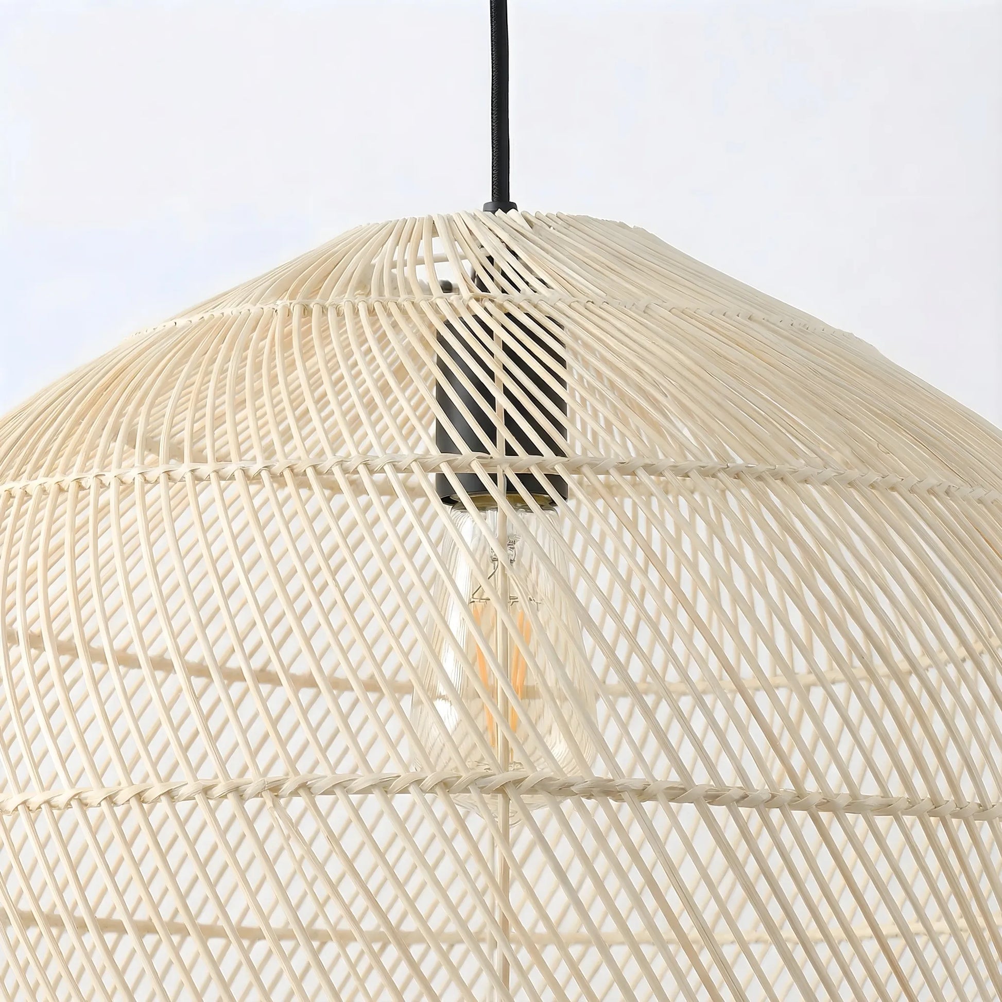 Rotan-hanglamp-Ayla-halve-close-up