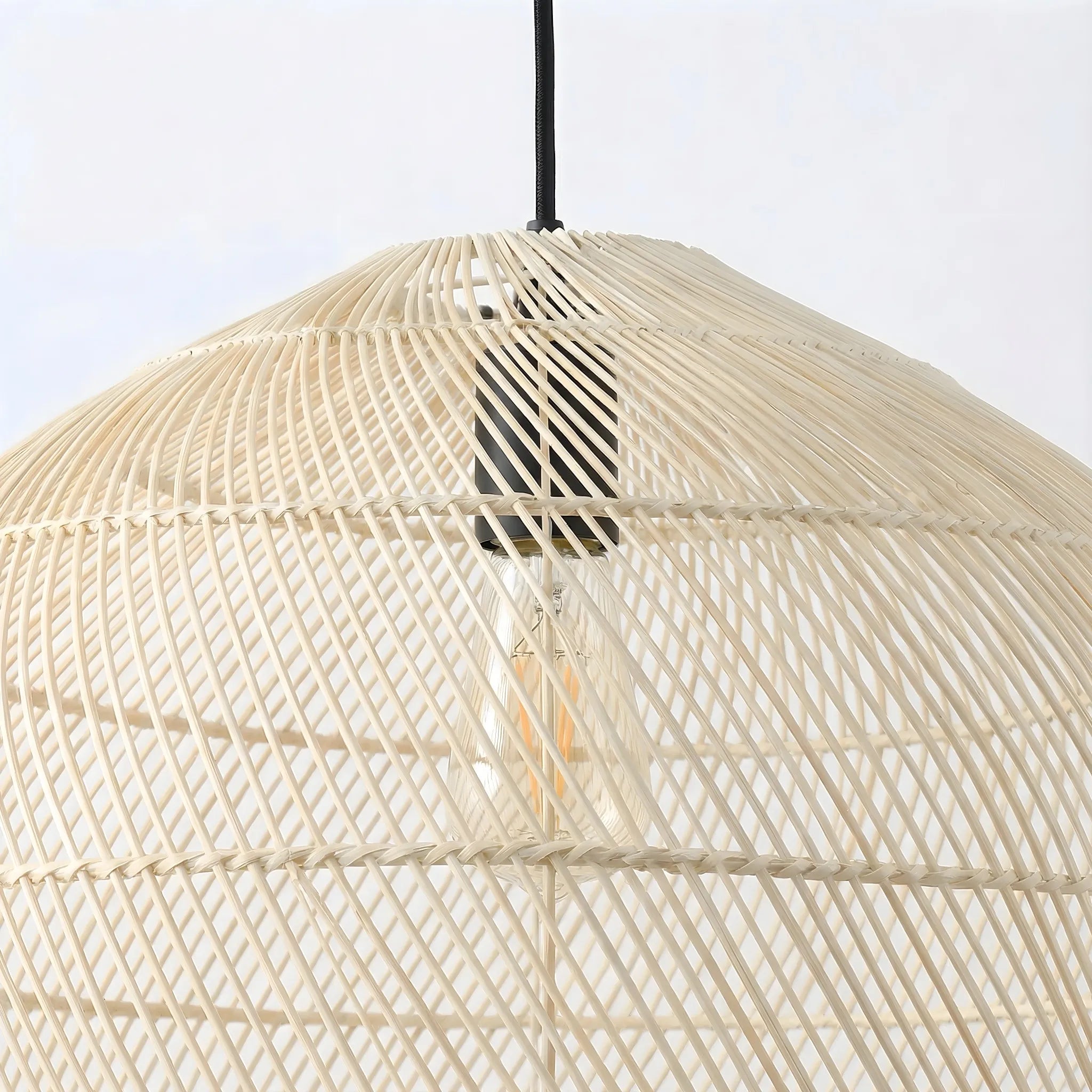 Rotan-hanglamp-Ayla-halve-close-up